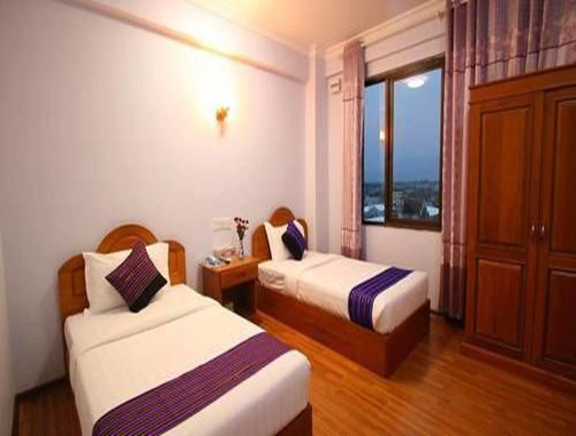 Hotel United Мандалей Екстериор снимка